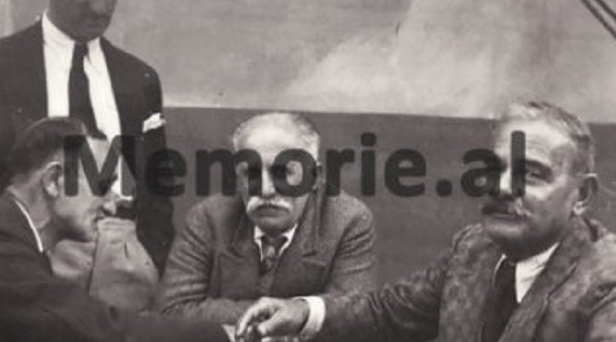 Dressed like the European aristocracy, smiling and in comfortable environments playing backgammon / Unknown photos of political prisoners, sentenced to death by the “satrap” Zog…