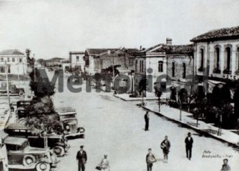 Dressed like the European aristocracy, smiling and in comfortable environments playing backgammon / Unknown photos of political prisoners, sentenced to death by the “satrap” Zog…