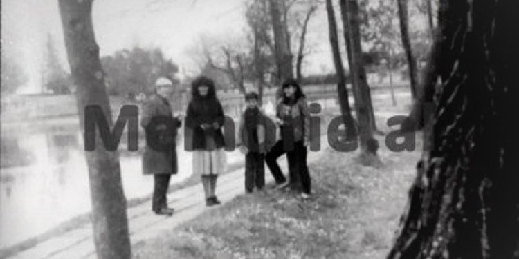 Kur piktorit i famshëm, Naxhi Bakalli, punonte për muralen e Skënderbeut në Muzeun e Krujës / Fotot e panjohura