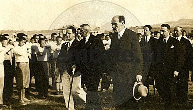 “Gjyshi im, ish-kryeministri Pandeli Evangjeli, u dha partizanëve faturat e shtëpisë që nga 1914-ta dhe ata s’na e sekuestruan…” Dëshmia e rrallë e mbesës