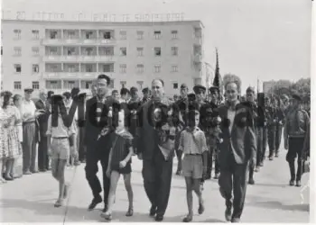 Dëshmia e dhimbshme: Pse e pushkatoi Enveri babanë tonë, Abdyl Këllezin, ish-zv/kryeministër, dhe përse s’po i gjejmë dot eshtrat e tij…?!