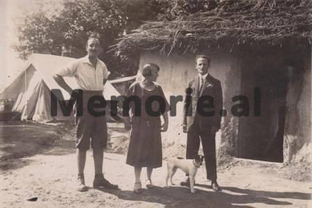 Revista franceze L’EUROPE CENTRALE në ’34-ën: Durrësi me kalanë, parqet e antikitetit dhe bregdetin, mahniti senatorin e Lyonit, Justin Godard…