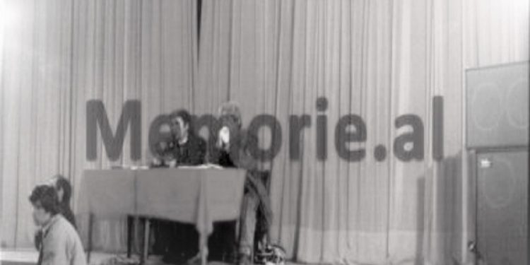 Unknown photos of the meeting where the legalization of the Democratic Party was announced / Published by Berisha, Meksi, Hajdari, Pashko, Zogaj, Pollo, Selami and Ruli, in Budina, Ben Lika, Zenel Hoxha, Ilir Dizdari, etc.