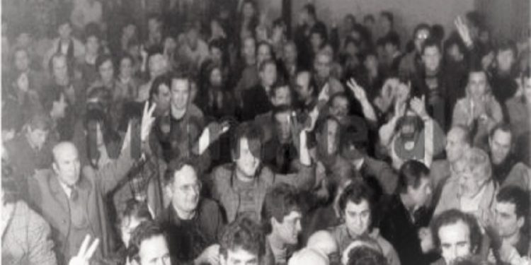 Unknown photos of the meeting where the legalization of the Democratic Party was announced / Published by Berisha, Meksi, Hajdari, Pashko, Zogaj, Pollo, Selami and Ruli, in Budina, Ben Lika, Zenel Hoxha, Ilir Dizdari, etc.