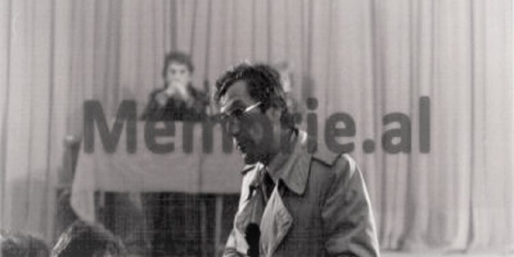 Unknown photos of the meeting where the legalization of the Democratic Party was announced / Published by Berisha, Meksi, Hajdari, Pashko, Zogaj, Pollo, Selami and Ruli, in Budina, Ben Lika, Zenel Hoxha, Ilir Dizdari, etc.