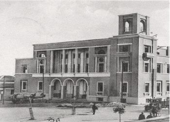 Revista franceze L’EUROPE CENTRALE në ’34-ën: Durrësi me kalanë, parqet e antikitetit dhe bregdetin, mahniti senatorin e Lyonit, Justin Godard…