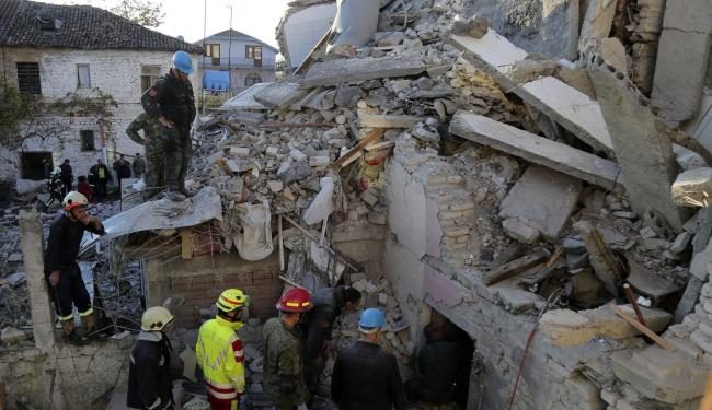 Dëshmia e specialistit: Si i ndërtuam dy pallatet e Thumanës në 1988-ën dhe pse u shëmbën ato nga tërmeti i 26 nëntorit….