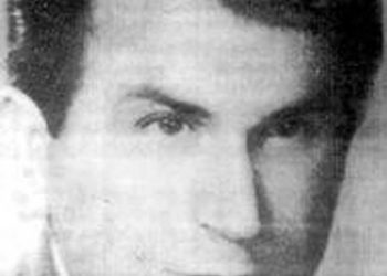 The testimony of Vogli, the red-and-black goalkeeper who escaped in 1956 and played with the Munchen 1860. From the seduction of a female, to the Italian dream, to the end in prison sentence.