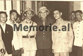 Kur Enver Hoxha dhuronte zift, vajguri dhe aheng për “vëllezërit vietnamezë” / Kujtimet e Osman Dylgjerit nga Ansamblit Ushtrisë…