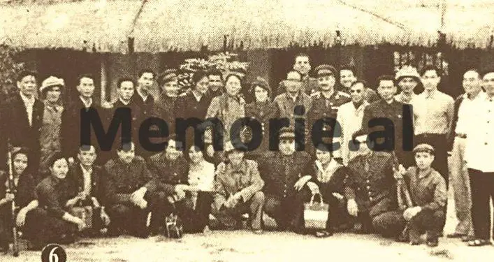 Kur Enver Hoxha dhuronte zift, vajguri dhe aheng për “vëllezërit vietnamezë” / Kujtimet e Osman Dylgjerit nga Ansamblit Ushtrisë…