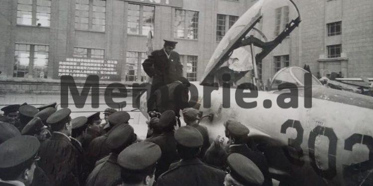 Kur Enver Hoxha dhuronte zift, vajguri dhe aheng për “vëllezërit vietnamezë” / Kujtimet e Osman Dylgjerit nga Ansamblit Ushtrisë…