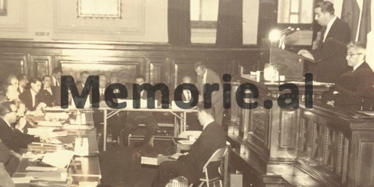 “Nexhmije Hoxhën e mbajtëm 7 vite në shtëpi, ajo na la 47 vjet në burgje e internime ne 7-të vëllezër e motra….”/ Dëshmia e rrallë e djalit të ish-kreut të Ballit Kombëtar për “vajzat me kordele të kuqe”