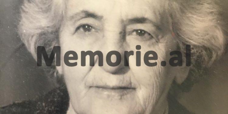 “Nexhmije Hoxhën e mbajtëm 7 vite në shtëpi, ajo na la 47 vjet në burgje e internime ne 7-të vëllezër e motra….”/ Dëshmia e rrallë e djalit të ish-kreut të Ballit Kombëtar për “vajzat me kordele të kuqe”