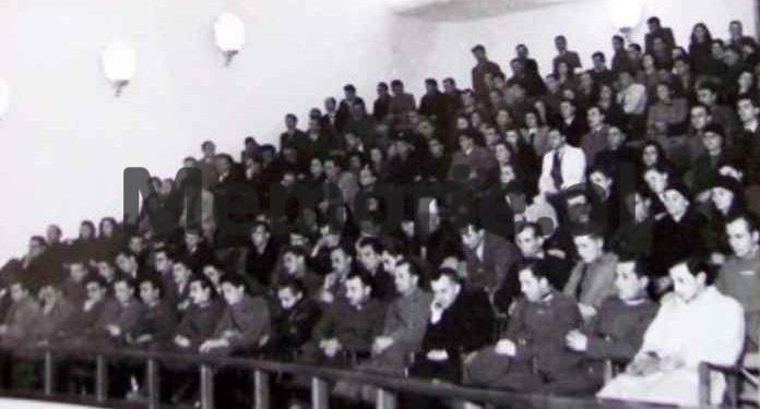 11 Janar 1946, kur Enveri e shpalli Shqipërinë Republikë, në prezencën e misioneve të SHBA-së, BRSS-së, Francës, Britanisë e Jugosllavisë/ Si reagoi Mbreti Zog nga Londra…