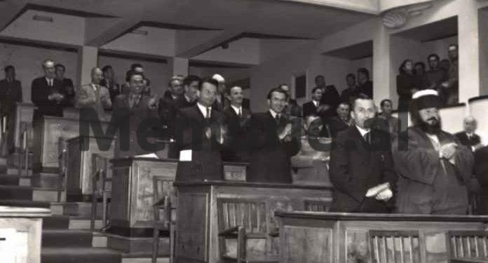 11 Janar 1946, kur Enveri e shpalli Shqipërinë Republikë, në prezencën e misioneve të SHBA-së, BRSS-së, Francës, Britanisë e Jugosllavisë/ Si reagoi Mbreti Zog nga Londra…