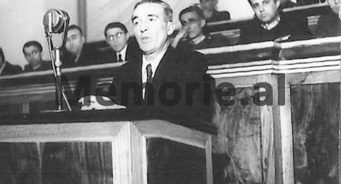 11 Janar 1946, kur Enveri e shpalli Shqipërinë Republikë, në prezencën e misioneve të SHBA-së, BRSS-së, Francës, Britanisë e Jugosllavisë/ Si reagoi Mbreti Zog nga Londra…