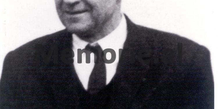 “Po pse, vëllanë e Panajot Plakut keni vënë ju te Nafta, ku na kanë sulmuar të gjithë armiqtë”?!/ Debatet e Enverit me Këllezin pas letrës së rojes së natës që “zbuloi” sabotimin…