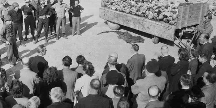 “Torturat, pushkatimi i 104 shokëve dhe lirimi pasi familjet paguan 20 napolona flori../Kujtimet e ish-të burgosurit në kampin nazist të Prishtinës.”