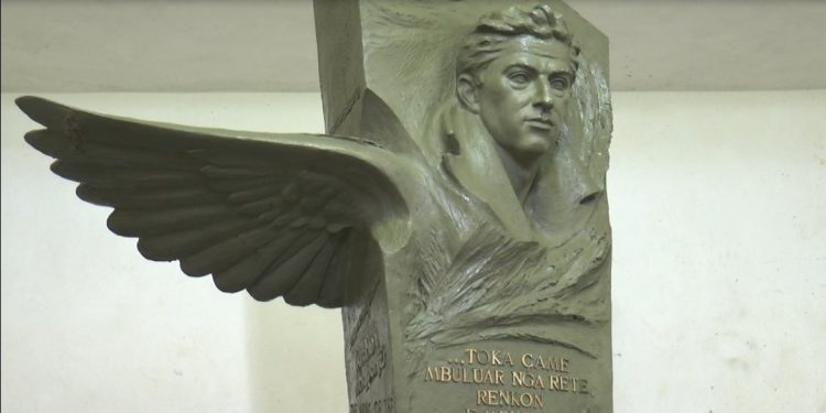 Dëshmia e të arratisurit në 85-ën: “Ç’biseduam me Bilal Xhaferrin në Chicago për agjentët e Tiranës dhe atentatin, ç’më tha për sëmundjen dhe si e gjeta në spital ku ja kishin hequr…”?!