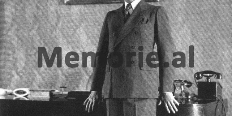 16 janar 1925, kur “GAZETA’ e KORÇËS”, botonte njoftimin e Zyrës së Shtypit të kryeministrit Zog, për paratë që grabiti Noli dhe qeveria e tij nga arka…