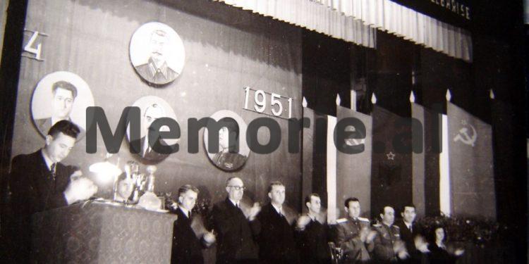 “Ç’më thanë për Teme Sejkon, Bazën e Pashalimanit dhe Enverin, në ambasadën daneze” / Raporti sekret i diplomatit Gac Mazi nga Moska në ’61-in