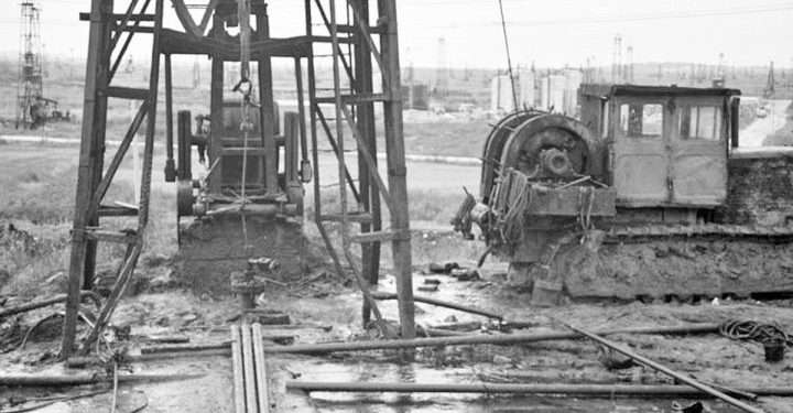 “Një farë Milto Gjikopulli, që hiqet si filozof dhe strateg, me shokët e tij i ka vënë kazmën sektorit të naftës”/ Shënimet e Enverit që çuan në plumb inxhinierin e famshëm…