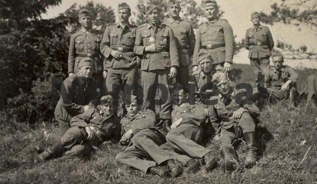 Dokumentet e panjohura/ 500 nazistët, apo siç njiheshin ndryshe “Njerëzit me shenjën blu”, që luftuan në Shqipëri përkrah partizanëve të Enver Hoxhës…