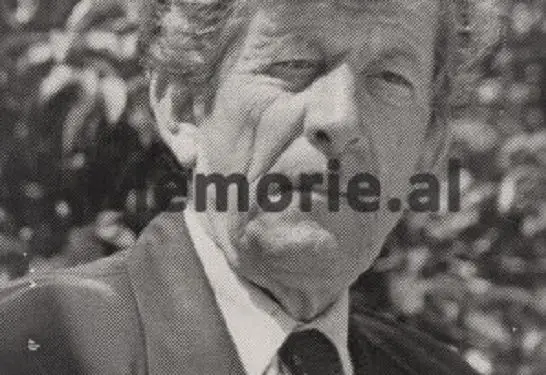 “Vuajta 32 vjet në burgjet komuniste, se shkrova gabim, ‘Rroftë Komiti Qendror’ dhe se pikturova shqiponjën pa yll në Revoltën e Spaçit”/ Historia tragjike e ish-drejtorit të Burgut Burrelit