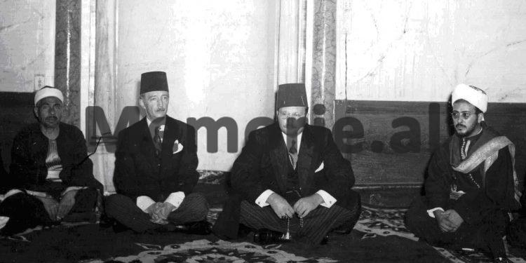 Foto e rrallë/ 31 janar 1948, kur Mbreti Faruk i Egjiptit organizoi në Kajro ceremoninë zyrtare të varrimit të Princeshës Ruhije Zogu…