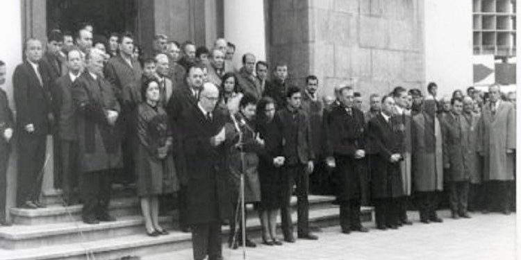 Historia e panjohur e dy vëllezërve Manço: Legjenda e minierës së Bulqizës, “Hero i Punës Socialiste” dhe deputet, u varros me nderime te Dëshmorët e Kombit, vëllai i vdiq në tortura…