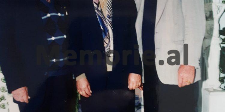 “Komunistët e dogjën me vajguri trupin e gjyshit tim dhe baba, 13 vjeçar, iku nga internimi dhe shkoi e zhvarrosi kufomën…”/Dëshmia rrëqethëse e Frrok Mëlyshit nga Brukseli