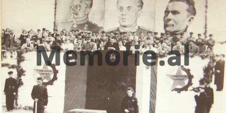 “Pas debatit me Enverin në zyrën e tij, në gjaknxehtësi e sipër, vëllai im vuri dorën te pistoleta që kishte në brez…”/ Rrëfimi i emigrantit boshnjak për dy vëllezërit e pushkatuar, pas…