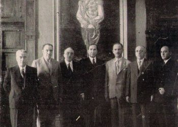 “Babai im, ish-nënprefekti i Stambollit dhe ministër në disa kabinete të Zogut, u internua nga italianët dhe u burgos nga komunistët”. Historia e panjohur e Abdurrahman Dibrës, rrëfen i biri