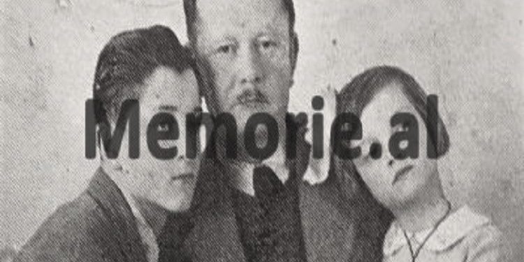 U diplomua në Kembrixh dhe përfaqësoi Shqipërinë në Konferencën e Paqes, por u burgos nga komunistët/ Historia e panjohur e kryetarit të Bashkisë së Tiranës, që vdiq në mjerim në…