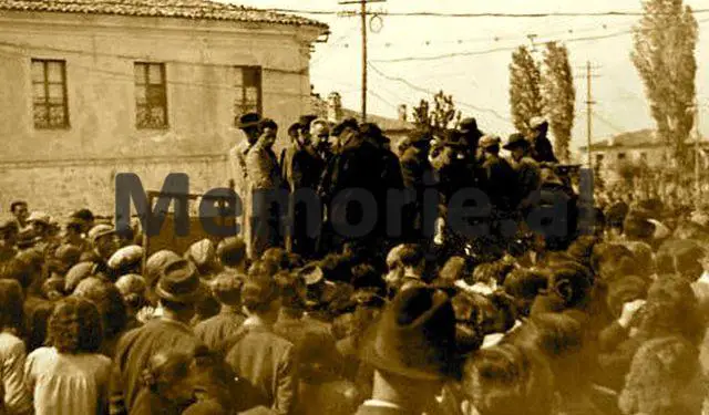 “Nexhmijen e kishte dërguar Enveri, me motrën, për t’i çuar Bahriut peshqeshet e dasmës, sipas zakoneve gjirokastrite, por ai i tha…”/ Dëshmia e ish-të burgosurit