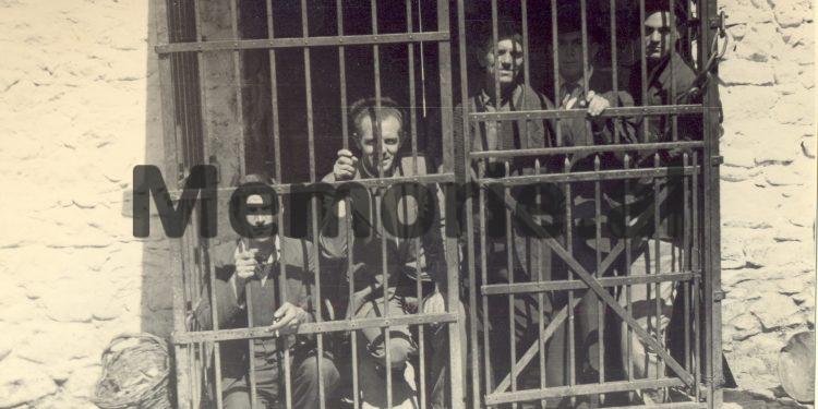 “Enveri ka gisht në vrasjen e Vojos te Kodra e Kuqe dhe ai spiunoi Koçi Xoxen te italianët, t’i zinte vendin në krye të Partisë”/ Dëshmia e rrallë e kolonelit që shërbeu si Shef i Zbulimit…