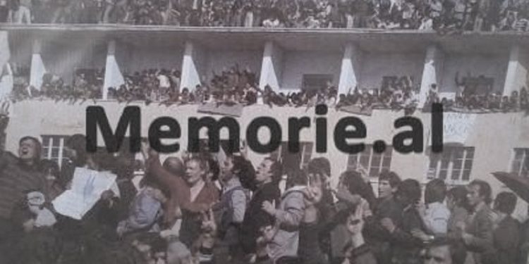 29 unknown photos of February 20, 1991, From protests in the city of “Student”, to tanks on Boulevard and clashes with police at “Skanderbeg Square” tearing down the dictator’s monument.