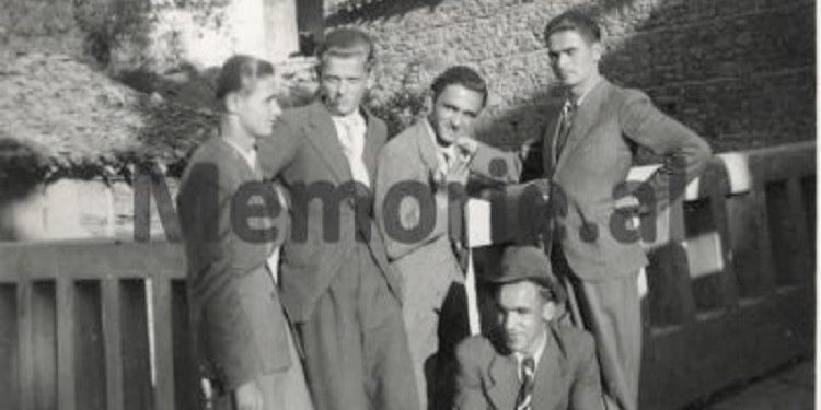 Historia e panjohur e dy vëllezërve Manço: Legjenda e minierës së Bulqizës, “Hero i Punës Socialiste” dhe deputet, u varros me nderime te Dëshmorët e Kombit, vëllai i vdiq në tortura…