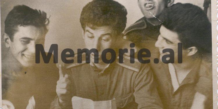 “Jovan Kacorri nga Boboshtica donte të bënte ‘turjele’ në ajër, por avionit i’u fik motorri dhe u ngul në tokë …”/ Dëshmia e ish-pilotit për tre avionët që u rrëzuan në Laprakë, Seman dhe Vlorë