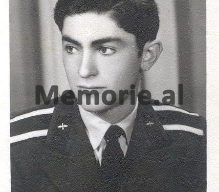 “Jovan Kacorri nga Boboshtica donte të bënte ‘turjele’ në ajër, por avionit i’u fik motorri dhe u ngul në tokë …”/ Dëshmia e ish-pilotit për tre avionët që u rrëzuan në Laprakë, Seman dhe Vlorë