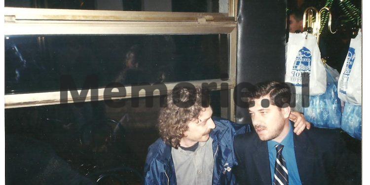 41 foto të panjohura të Tos Baxhakut/ Nga fëmijria, me prindërit e vëllezërit, shoqëria dhe kolegët gazetarë, udhëtimet nëpër Shqipëri, e takimet me miq e politikanë …