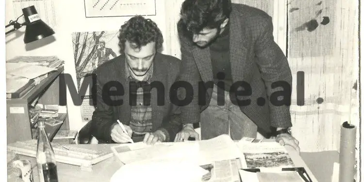 41 foto të panjohura të Tos Baxhakut/ Nga fëmijria, me prindërit e vëllezërit, shoqëria dhe kolegët gazetarë, udhëtimet nëpër Shqipëri, e takimet me miq e politikanë …