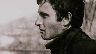 The demons of Gina, the mysterious death of a playwright