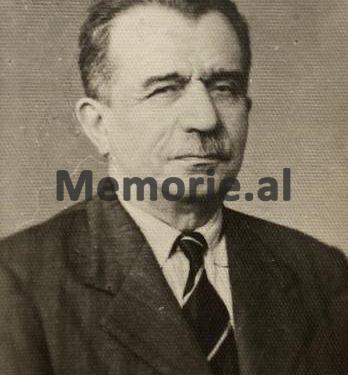 “Gjyshi im, Mehdi bej Frashëri, ish-kryeministër, i ndihmonte komunistët, kurse ata tentuan ta vrisnin me atentat te shtëpia ku banonte me Dilo-t”/ Dëshmia e rrallë e nipit të tij… (fotot e panjohura)