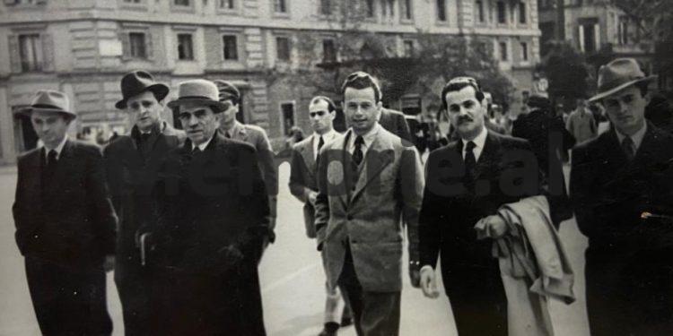 “Gjyshi im, Mehdi bej Frashëri, ish-kryeministër, i ndihmonte komunistët, kurse ata tentuan ta vrisnin me atentat te shtëpia ku banonte me Dilo-t”/ Dëshmia e rrallë e nipit të tij… (fotot e panjohura)