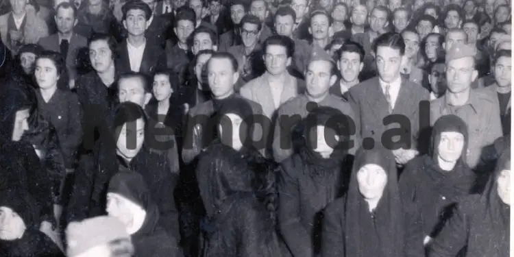 “Pas debatit me Enverin në zyrën e tij, në gjaknxehtësi e sipër, vëllai im vuri dorën te pistoleta që kishte në brez…”/ Rrëfimi i emigrantit boshnjak për dy vëllezërit e pushkatuar, pas…