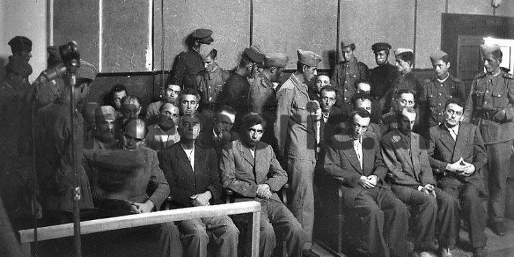 “Me shoqëruesin e Babë Myslymit, do i bënim atentat Enverit në Pezë…”, Deponimi në gjyq i Sulo Klosit, që e lanë tre ditë të varur në litar në mes të Rubikut