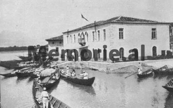 Inxhinieri i anijeve transoqeanike që u mbyt në lumin Buna/ Saga e familjes së madhe që u diplomuan në akademitë e Europës dhe u pushkatuan e u burgosën nga komunistët