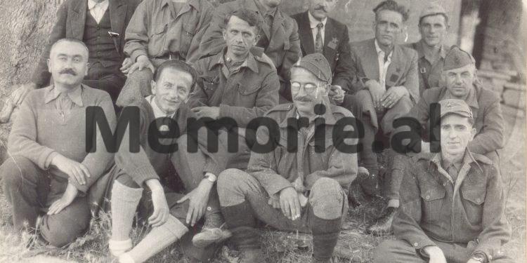 “Ish-përkthyes i Enverit, i diplomuar në Firence dhe Zagreb, vuajti 15 vite burg se denoncoi regjimin komunist në OKB”/ Historia tragjike e profesorit që mblidhte letrat te plehrat