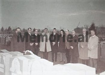 “Ja si do e demaskoni qeverinë e De Gasperit, që mbron kriminelët e luftës, si; Dosti, Koliqi e Kol Bib Mirakaj…”/ Urdhri i Enverit në ’53-in, për Legatën shqiptare në Romë